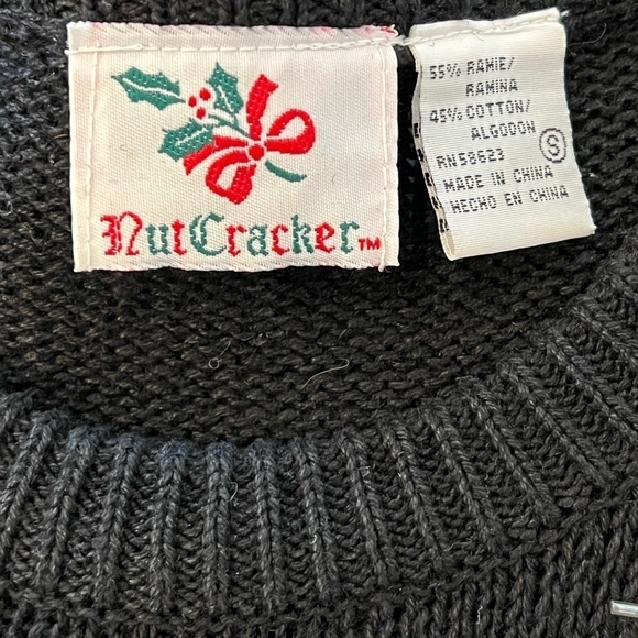 NUTCRACKER Vintage 3D Beaded Floral Long Oversized Crewneck Sweater Black Size S - Picture 4 of 8